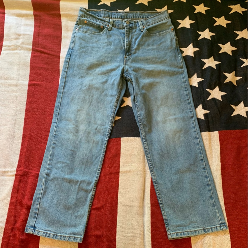 Levi’s 550 Blue Jeans See Measurements